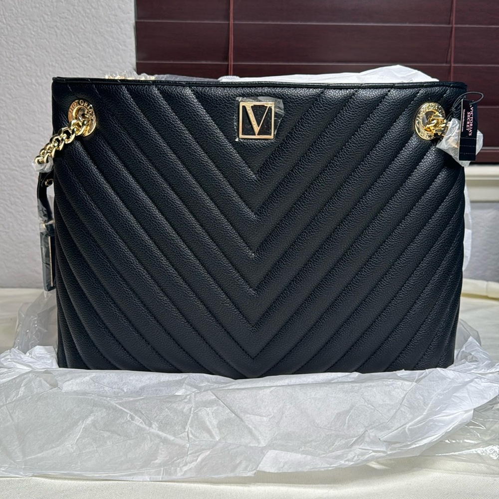 Victoria’s Secret Shoulder Tote bag Black NWT!